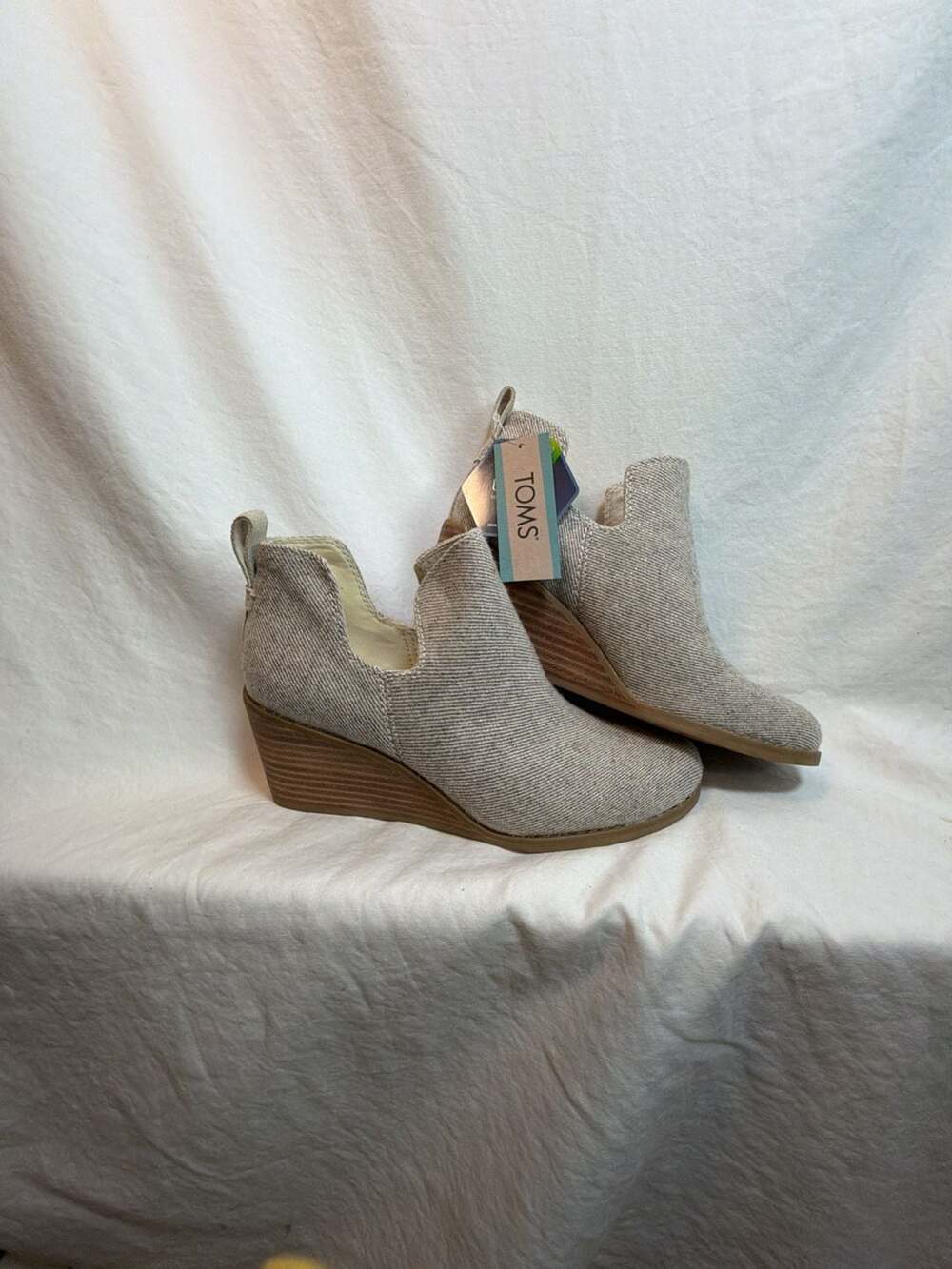 TOMS Majorca Cutout Wedge Booties Size 5.5